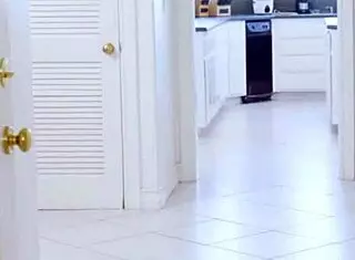 继母抓到继子打飞机来帮口爆