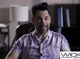 Blonde babe gets a good dicking from the porn producer in the interview 😈