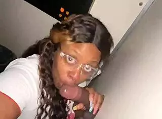 ebony bbw throats strangers bbc at the glory hole