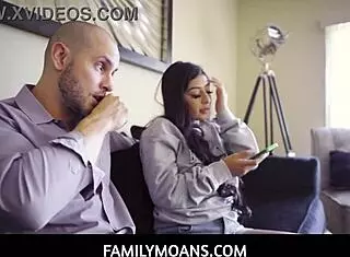 继女大学回来勾引继父POV口交