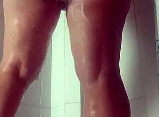 encuentro en la ducha a la mama de mi mejor amigo