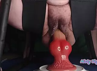 masturbating so good with cumshot on teen body 😍