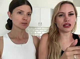 Exploring Perfumes With Brunette And Blonde Enthusiasts