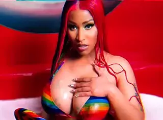 Nicki Minaj Masturbates Her Big Tits!