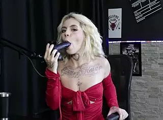 Loira Explica Como Fazer Um Bom Sexo Anal Demonstra Seu Boquete E Gemido Ao Enfiar No Cu - Kyra Sex Sheer Red