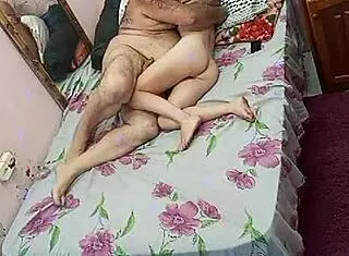 Novinha Bem Nova Mesmo E O Velho Comedor De Pepeka in Muscular Lingerie