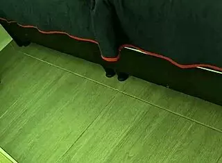 Discovering stepsister masturbating, I lend her a real dick