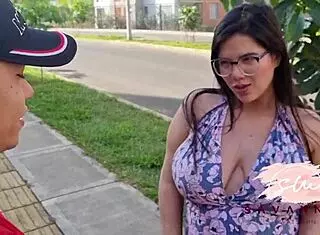 Savannah Watson, pregnant, fucks neighbor on building stairs! 😍