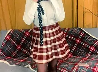 巨乳女教师猛操假阳具狂干！