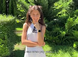 公共搭讪18+少女同意为钱参与粗暴群交双插内射