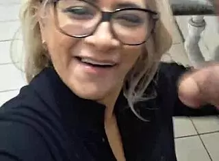 Meu Marido Viciado em Ver Machos Me Dando Porra na Boca