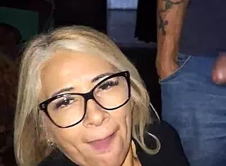 Meu Marido Viciado em Ver Machos Me Dando Porra na Boca