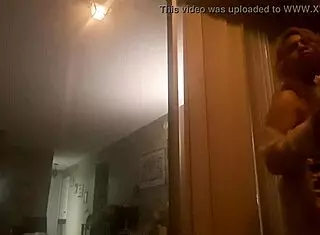 Dulcemendra, aka Ginger Paris, flashes her boobs outside 😍