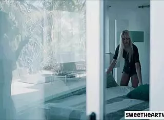 The young assistant gets munched by her boss in the office 😘