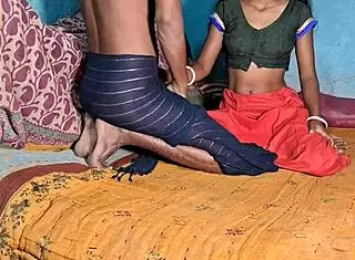 印度人妻极品视频床上肛指内衣脚毛快战屁眼干