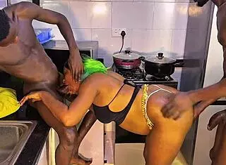 first time with sexy vee in kitchen threesome 😘