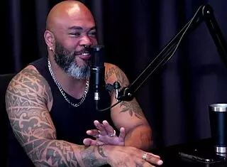 Brazilian teen couple in outdoor massage sex