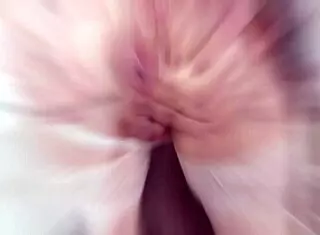 18岁少女Kira Roller和Anna Rey深肛交！