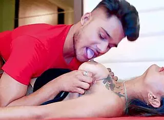 Newly married bhabhi seduced by devar on bed