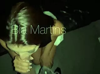 荣耀洞玩巨屌男套子破了内射