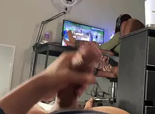 gostoso jerked off for me while not watching and comes show me