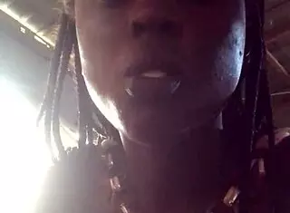 come eat with a black african lady