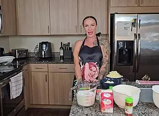 luci cooks naked suggestively