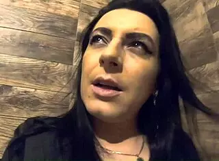 Close up of hairy pussy pissing, so sexy 😍