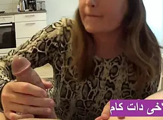 大屁股自拍美臀业余妹