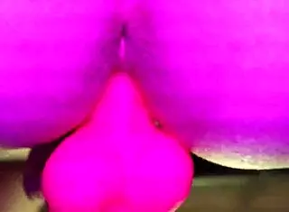 i squirt on my pink dildo