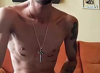 Me corro viendo porno con monster cock huge tattoo big cock spanish.