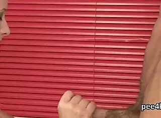 Fantastic Sex Kitten Gets Wet Hole Filled with Warm Pee and Squirts 😍