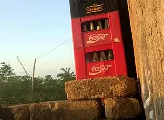 this crazy bitch lover fingers pussy hard till she cums, then pussy to mouth 😈