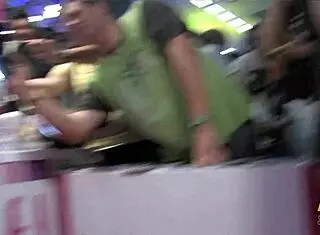 Amateur ucraniana la lia gorda en el salon erotico de barcelona