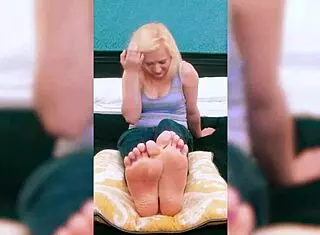 Fifi Foxx Gets Barefoot Toes Tickled