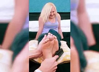 Fifi Foxx Gets Barefoot Toes Tickled