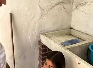 Stepsister, Fuck Me While I Wash!