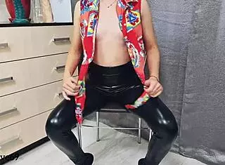 Slut enjoys big dildo subtly