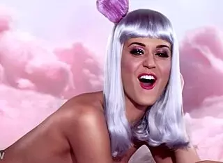 Katy Perry Naked Feet Intrigue