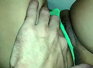 跟壮汉玩够后放荡释放