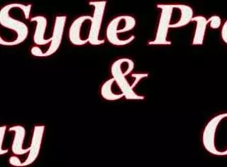 狂舔Lily Starfire湿漉漉骚逼