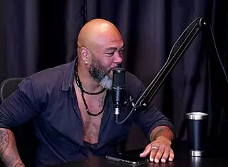 Tem Os Caninos Por Ser F� De Vampiros Gravou Com Casais Tem Uma Rede De Apoio Com Os Seguidores E O Cara Que Broxou E Meteu Mole - Annie Clementine Watch On Sheer Red