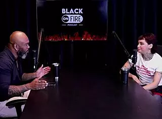 Tem Os Caninos Por Ser F� De Vampiros Gravou Com Casais Tem Uma Rede De Apoio Com Os Seguidores E O Cara Que Broxou E Meteu Mole - Annie Clementine Watch On Sheer Red