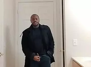 i jus got home from werk, reddy to fantisize bout my girlfrend wife wit dry masturbaition n slow cum in garage