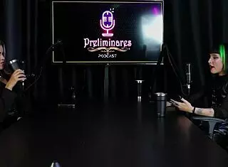 Decidiu Investir Em Conteúdo Pornô Foi Chamada Na Direção Da Escola Por Um Vídeo Vazado Perdeu A Virgindade Na Cama Da Mãe - Carol Rhcp Sheer Red