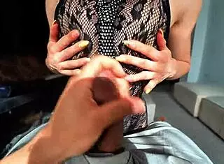 性感顶级模特写真实拍巨量内射结束