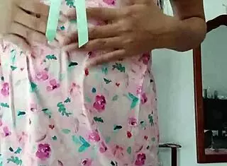 Model in sexy pajamas, innocent colleague, what are you hiding?