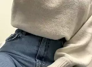 Patient gets quick orgasm in doctor's office.