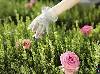 Hard body MILF Miranda strips her lingerie outdoors!