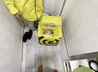 i didn't know my husband wanted to fuck the student courier